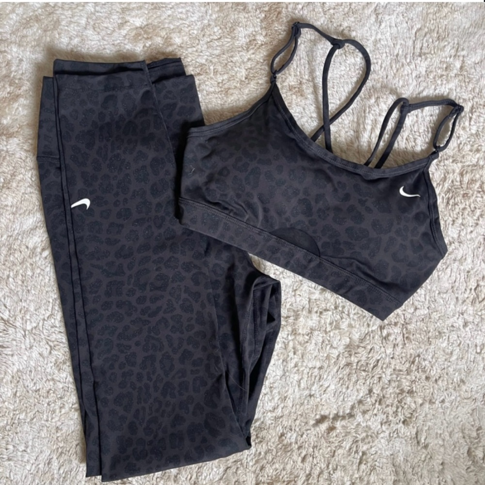 Nike yoga leopard outfit size XL